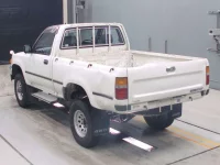 Toyota HILUX лот № 30213 оценка 3  с аукциона в Японии 5