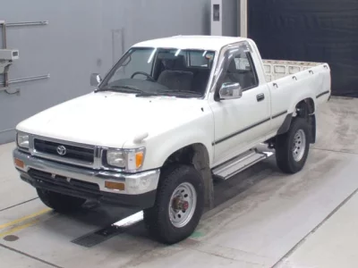 Toyota HILUX  с аукциона в Японии