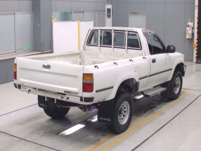 Toyota HILUX  с аукциона в Японии