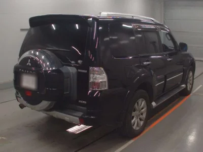 Mitsubishi PAJERO