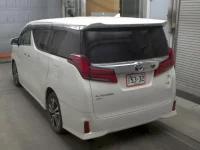 Toyota ALPHARD лот № 2028 оценка 3.5  с аукциона в Японии 1