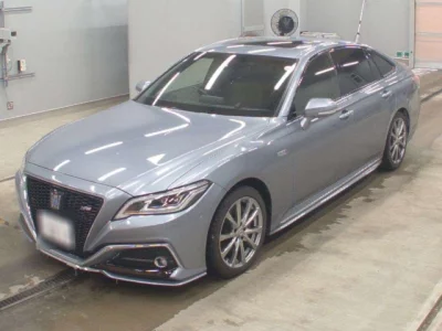 Toyota CROWN  с аукциона в Японии