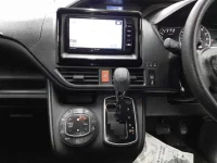 Toyota VOXY лот № 3209 оценка R  с аукциона в Японии 8