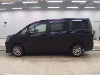 Toyota VOXY лот № 3209 оценка R  с аукциона в Японии 3