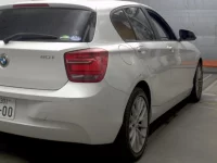 BMW 1-Series лот № 2047 оценка 4  с аукциона в Японии 4