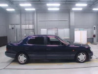 Toyota CELSIOR лот № 30232 оценка 4  с аукциона в Японии 2