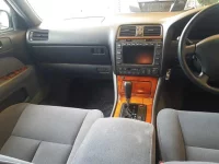 Toyota CELSIOR лот № 30232 оценка 4  с аукциона в Японии 8