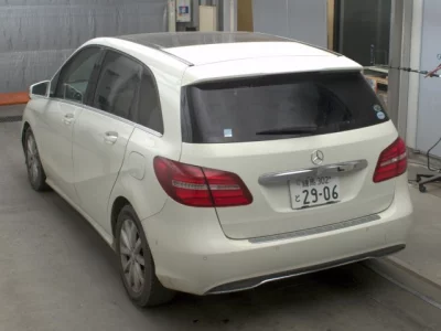 Mercedes-Benz B CLASS