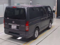 Toyota HIACE VAN лот № 30233 оценка 3.5  с аукциона в Японии 1