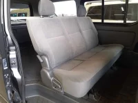 Toyota HIACE VAN лот № 30233 оценка 3.5  с аукциона в Японии 8