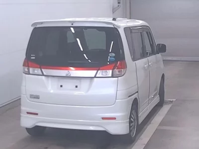 Mitsubishi DELICA D2