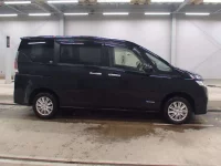 Nissan SERENA лот № 3218 оценка 4  с аукциона в Японии 2