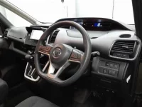 Nissan SERENA лот № 3218 оценка 4  с аукциона в Японии 6