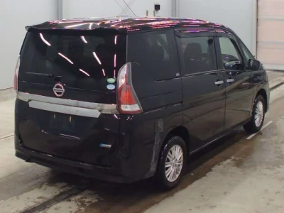 Nissan SERENA  с аукциона в Японии