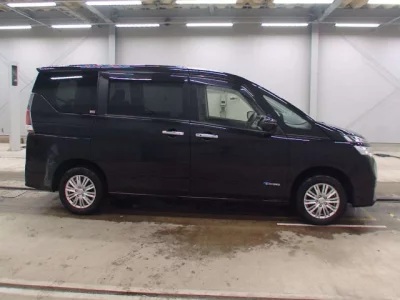 Nissan SERENA  с аукциона в Японии