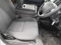 Toyota REGIUS ACE VAN лот № 30318 оценка 2  с аукциона в Японии 7