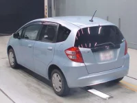 Honda FIT лот № 30239 оценка 4  с аукциона в Японии 5