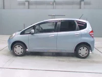 Honda FIT лот № 30239 оценка 4  с аукциона в Японии 3