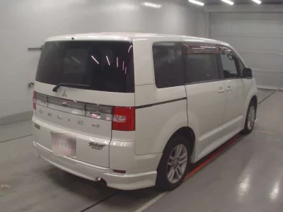 Mitsubishi DELICA D5