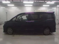 Toyota VOXY лот № 30325 оценка RA  с аукциона в Японии 3