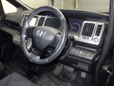 Honda STEP WAGON  с аукциона в Японии