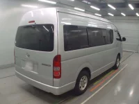 Toyota HIACE лот № 40096 оценка 3  с аукциона в Японии 1