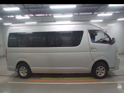 Toyota HIACE  с аукциона в Японии