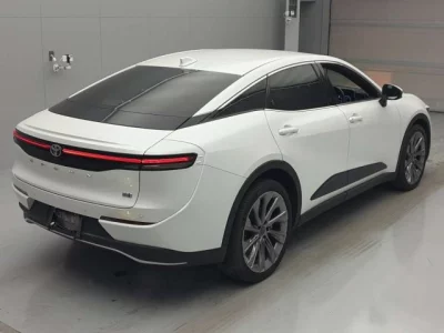 Toyota CROWN CROSSOVER  с аукциона в Японии