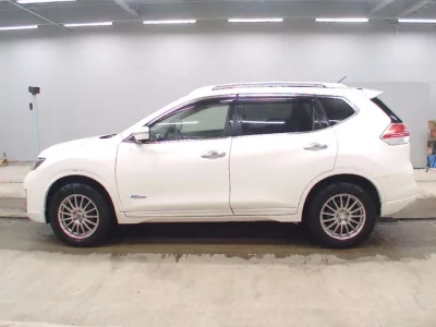 Nissan X-TRAIL  с аукциона в Японии