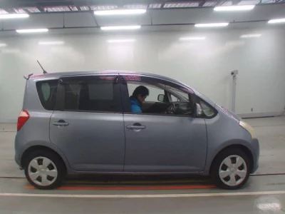 Toyota RACTIS  с аукциона в Японии