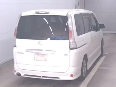 Nissan SERENA  с аукциона в Японии