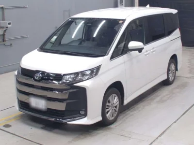 Toyota NOAH  с аукциона в Японии