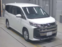 Toyota NOAH лот № 30258 оценка 4.5  с аукциона в Японии 4