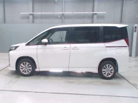 Toyota NOAH лот № 30258 оценка 4.5  с аукциона в Японии 3
