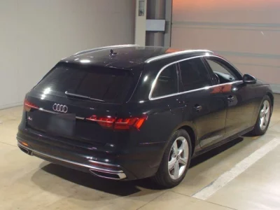 Audi A4  с аукциона в Японии