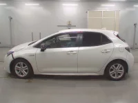 Toyota COROLLA SPORT лот № 30337 оценка RA  с аукциона в Японии 3