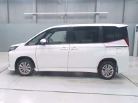 Toyota NOAH лот № 30259 оценка 4.5  с аукциона в Японии 3