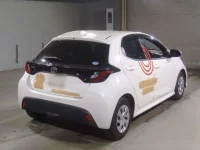 Toyota YARIS лот № 636 оценка 3.5  с аукциона в Японии 1