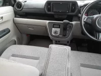 Toyota PASSO лот № 30263 оценка 4  с аукциона в Японии 8