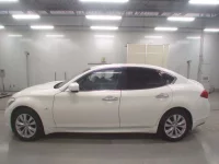 Nissan FUGA лот № 30349 оценка R  с аукциона в Японии 3