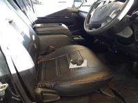 Toyota HIACE VAN лот № 30269 оценка 4  с аукциона в Японии 7