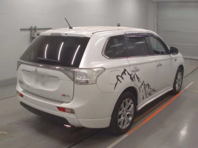 Mitsubishi OUTLANDER PHEV