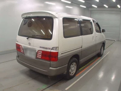 Toyota HIACE  с аукциона в Японии