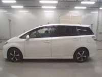 Toyota WISH лот № 30359 оценка 3.5  с аукциона в Японии 3