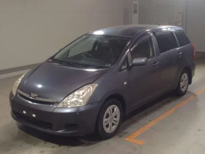 Toyota WISH  с аукциона в Японии