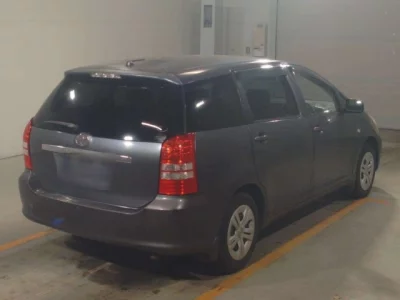 Toyota WISH  с аукциона в Японии