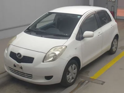 Toyota VITZ  с аукциона в Японии