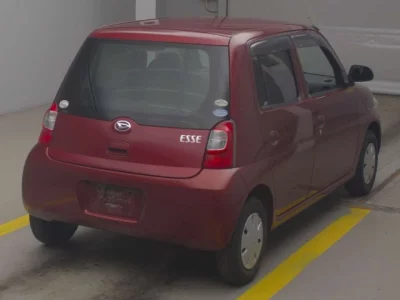 Daihatsu Esse