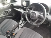 Toyota YARIS лот № 30292 оценка 4.5  с аукциона в Японии 6