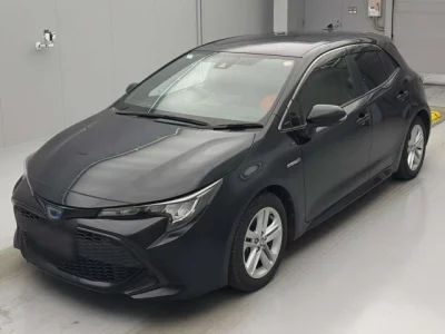 Toyota COROLLA SPORT  с аукциона в Японии